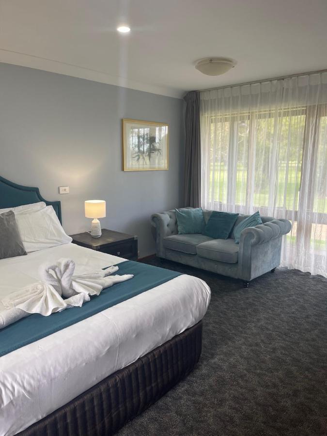 Town & Country Motor Inn Forbes Buitenkant foto
