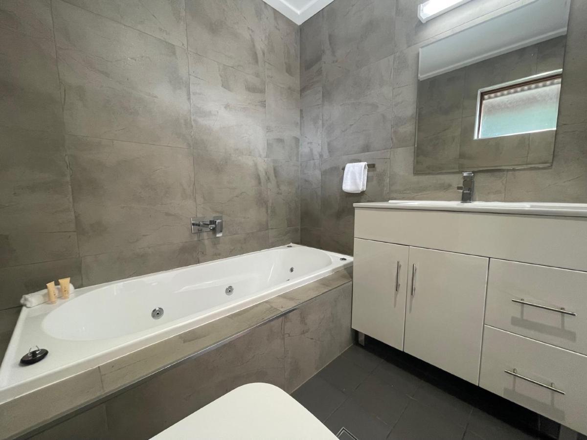 Town & Country Motor Inn Forbes Buitenkant foto