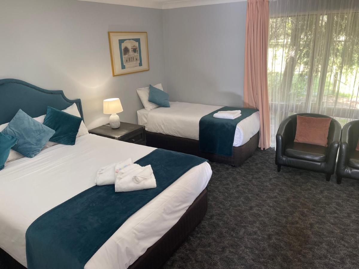 Town & Country Motor Inn Forbes Buitenkant foto