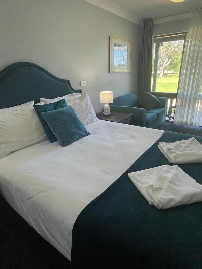 Town & Country Motor Inn Forbes Buitenkant foto